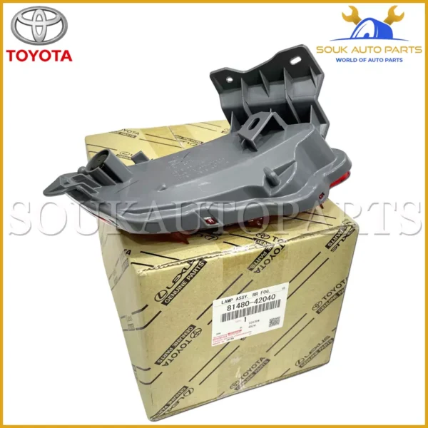 81480-42040 Genuine Toyota REFLECTOR ASSY, REFLEX, RH 8148042040 OEM RAV4