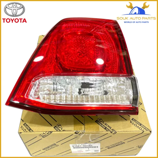 81581-60180 Genuine Toyota LENS AND BODY, REAR LAMP, RH 8158160180 LAND CRUISER