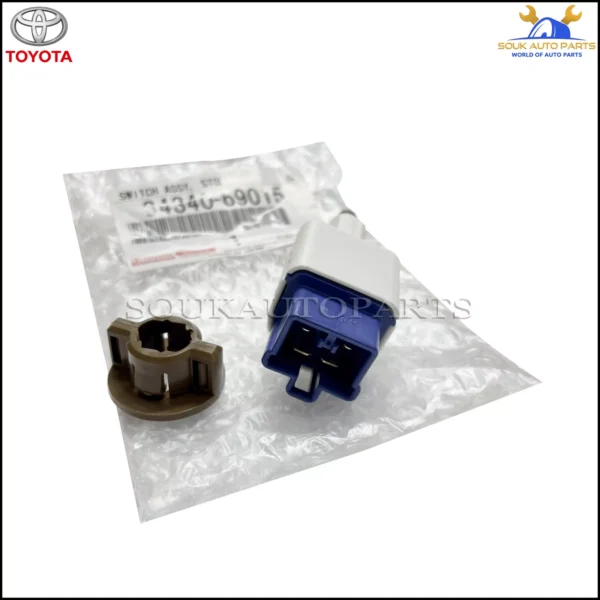 84340-69015 Genuine Toyota STOP LAMP SWITCH ASSY 8434069015 OEM
